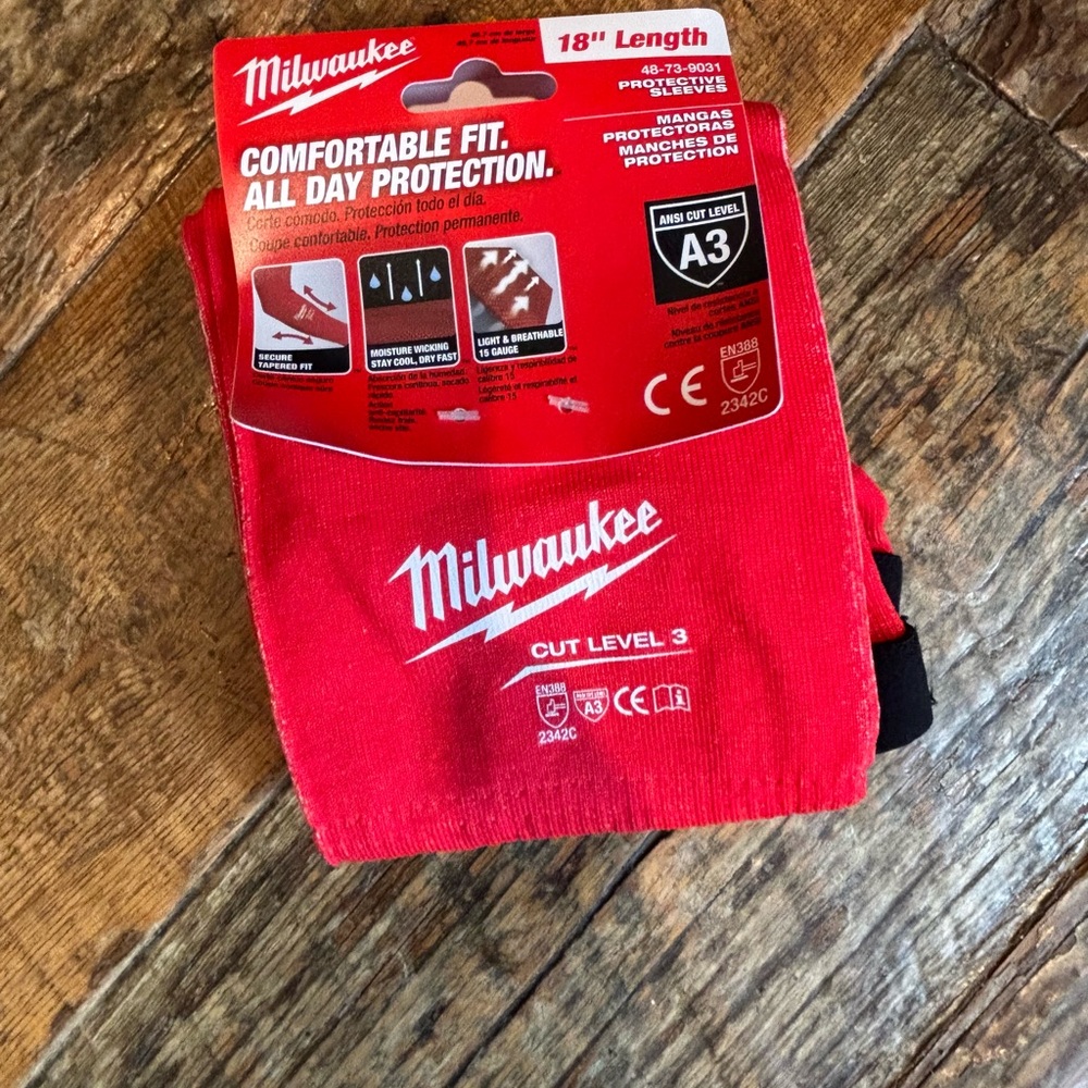 Milwaukee arm sleeves new